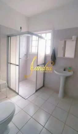 Imagem Sobrado em Capão Novo, com 06 dormitórios sendo duas suítes