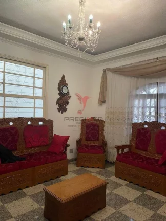 Imagem ...lt;br...gt;Linda casa localizada no Centro de Guaratinguet...aacute;, pr...oacute;xima a diversos...