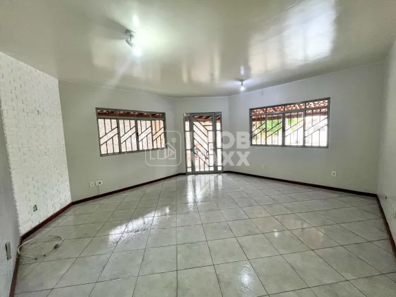 Imagem Venda Rua 3 Casa Vicente Pires 3 quartos 2 suítes 3 banheiros terreno grande.