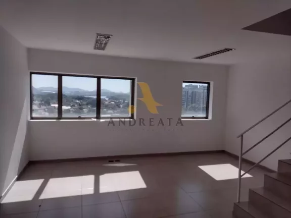 Imagem Barra da Tijuca - Av. das Américas - Condomínio Sunplaza - Maravilhosa sala duplex com 149m².