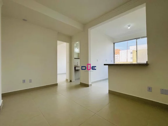 Imagem Apartamento Reformado em Andar Alto – 1 Dormitório com Cozinha Americana