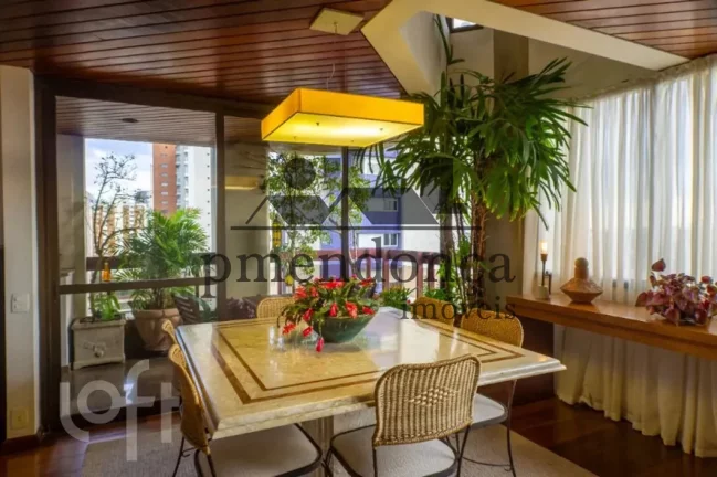 Imagem Apartamento Duplex no Sumaré com 3 suítes, 3 vagas, 208 m²