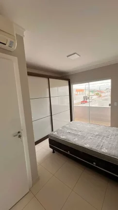 Imagem Sobrado semi-mobiliado com 2 dormitórios e 1 vaga de garagem em Tijucas