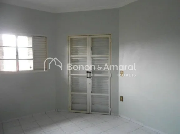 Imagem Linda casa à venda, com ótima localização, no coração de Barão Geraldo. A casa da frente poss...