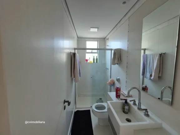 Imagem Descubra o conforto de viver em um espaçoso apartamento de 126m², localizado no charmoso bairro Co...