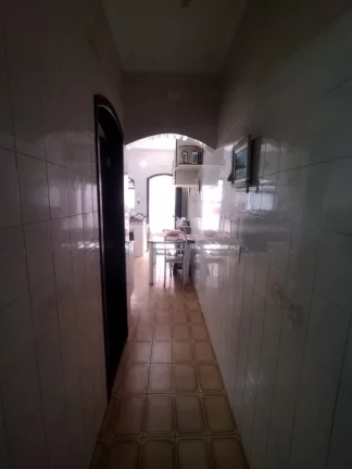 Imagem Sobrado de 3 quartos no Jardim Las Vegas, Santo André-SP: 2 banheiros, 2 vagas de garagem, 156m² de área!
