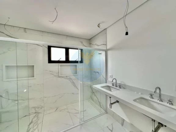 Imagem Casa em Condomínio a Venda no bairro Granja Viana - Carapicuíba, SP