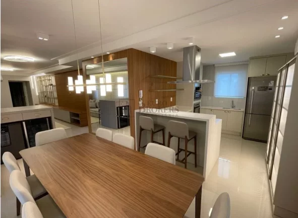 Imagem Ótimo apartamento com 3 suítes em Balneário Camboriú.
