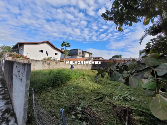 Imagem Terreno para Locação Anual Localizado no Centro de Balneário Camboriu - SC