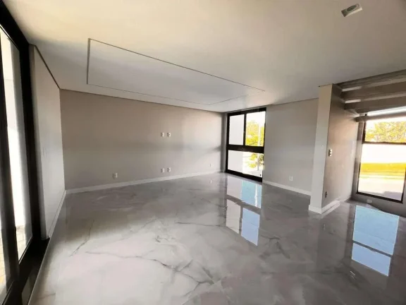 Imagem Conforto e Estilo em Dois Andares: Casa com 4 Dormitórios, 2 Suítes em Condomínio Fechado!