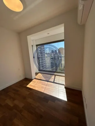 Imagem Excelente oportunidade: Apartamento de 3 quartos na Vila Olímpia, São Paulo-SP, com 3 suítes e 3 vagas!