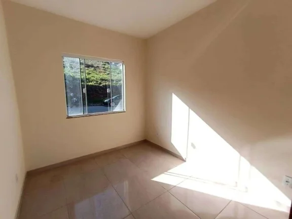 Imagem Ótima Oportunidade: Casa Nova com Suíte e Terreno para Futuros Projetos