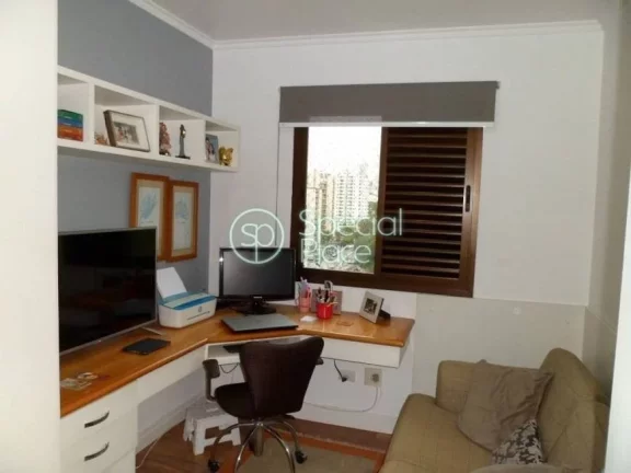 Imagem Reformado! Ótima localização na Vila Romana Apartamento aconchegante com boa planta, varanda envi...