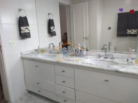 Imagem Apartamento de 151 m² com 3 dormitórios, sendo 3 suítes, sala com lareira, sacada gourmet com chu...