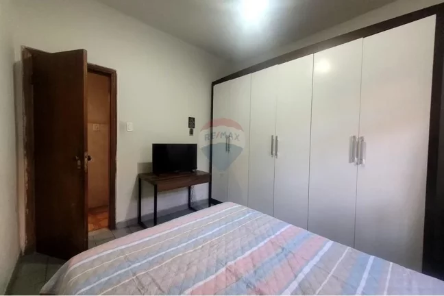 Imagem Casa á venda com 3 quartos com 708m² em Campinho - Rio de Janeiro