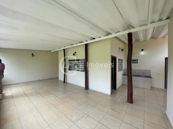 Imagem Espaço Comercial Impecável no Centro de Campo Grande-MS: 3 Quartos, 2 Salas, 4 Banheiros, 1 Vaga de Garagem - 220m²