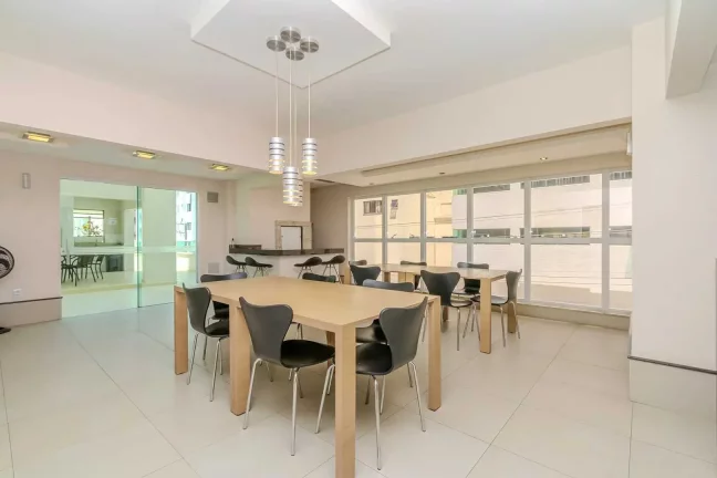 Imagem Apartamento mobiliado com 3 dormitórios sendo 1 suíte e 2 vagas no Fazenda em Itajaí/SC