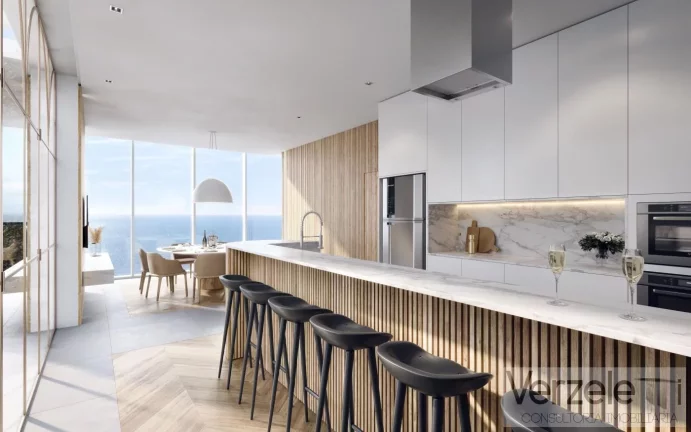 Imagem Apartamento 4 ou + dormitórios para Venda em Balneário Camboriú / SC no bairro Centro