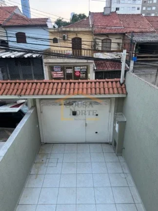 Imagem Sobrado com 110m², dispõe de 2 dormitórios no andar de cima, no andar debaixo, sala cozinha, lava...