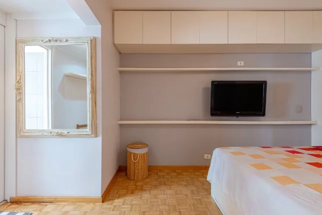 Imagem Imperdível oportunidade de investimento: Apartamento de 2 quartos na Vila Nova Conceição, São Paulo-SP com 154,00m² e 2 vagas.