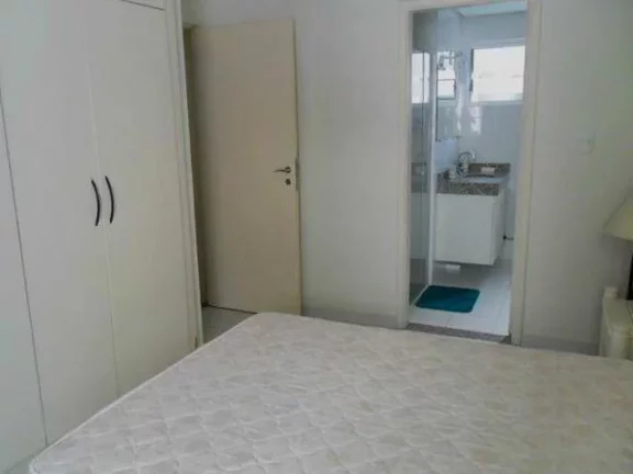 Imagem Pitangueiras - Calçadão - Vista para o mar - Totalmente reformado - Garagem - 135 m² de área útil.