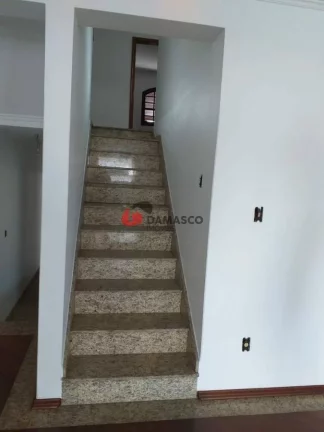 Imagem Sobrado à venda 3 Quartos, 1 Suite, 4 Vagas, 250M², Olímpico, São Caetano do Sul - SP