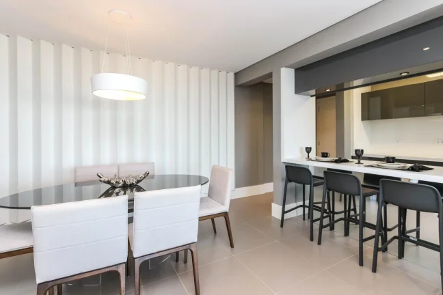 Imagem Apartamento 3 dormitorios estrutura clube no Cabral. Novo