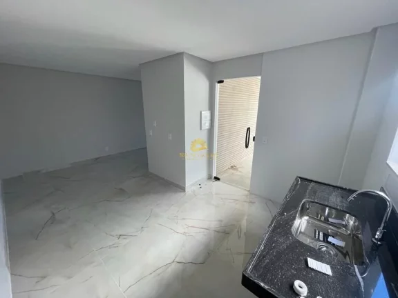 Imagem Excelente oportunidade de adquirir uma belíssima casa geminada no bairro Santa Mônica, em Guarapar...