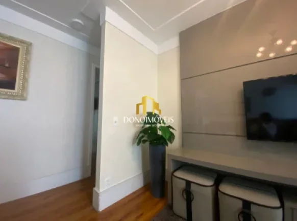 Imagem Apartamento com 03 dormitórios, todos suítes com sacada equipada com tela, vidro e blackout. Possu...