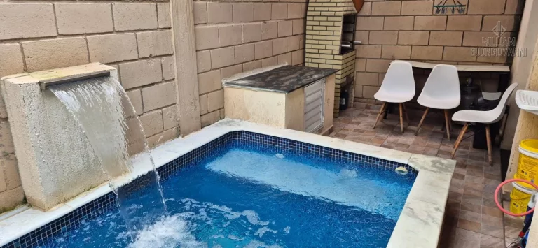 Imagem CASA COM PISCINA INDIVIDUAL EM CONDOMÍNIO!