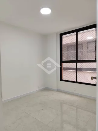Imagem Apartamento 3 Quartos com Suíte e Varanda em Rua Tranquila – Reformado