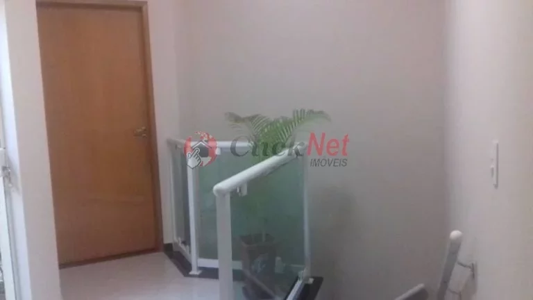 Imagem Sobrado com 3 suítes e 3 vagas para Venda no bairro Vila Clarice em Santo André