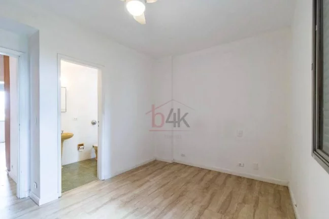 Imagem Apartamento amplo com 3 dormitórios, 107 m² à venda no Campo Belo