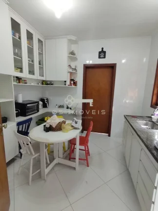 Imagem Casa à venda na Granja Viana – 3 dormitórios, 1 suíte !