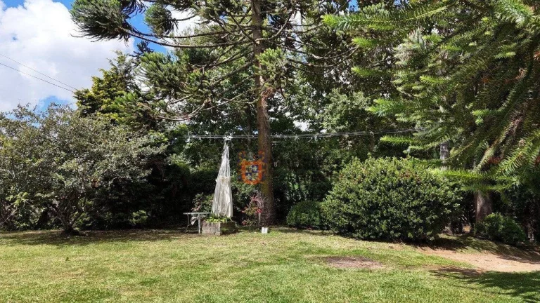 Imagem Casa com 4 dormitórios à venda, 222 m² por R$ 960.000 - Vila Abernéssia - Campos do Jordão/SP