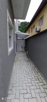 Imagem Casa tipo sobreposta Baixa, 2 dormitório