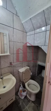 Imagem Imperdível casa à venda em Francisco Morato-SP, Jardim Professor, com 3 quartos, 1 sala, 3 banheiros, 2 vagas de garagem.