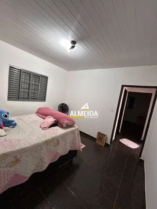 Imagem Casa com 2 dormitórios à venda por R$ 250.000,00 - Estádio - Rio Claro/SP