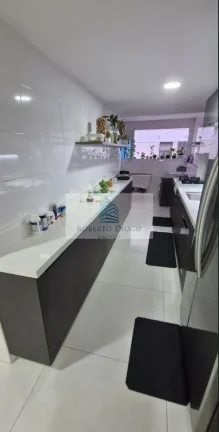 Imagem Imperdível: Apartamento de Luxo à Venda em Icaraí, Niterói-RJ! 4 Quartos, 2 Suítes, 189m² - Agende sua Visita!