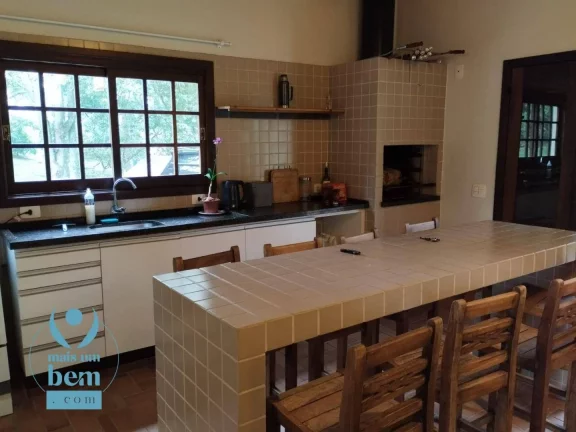 Imagem Belíssima Chácara com 3 dormitórios à venda, 6000 m² por R$ 1.400.000 - Salgadinho - Campo Largo/PR