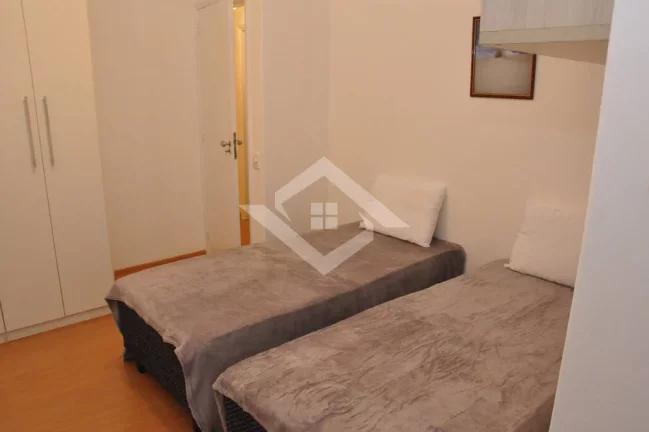 Imagem Apartamento Reformado à Venda em Copacabana: 3 Quartos, 100 m²