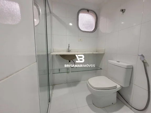 Imagem PITANGUEIRAS- CALÇADÃO , LINDO APARTAMENTO TOTALMENTE REFORMADO , GARAGEM NO PRÉDIO.