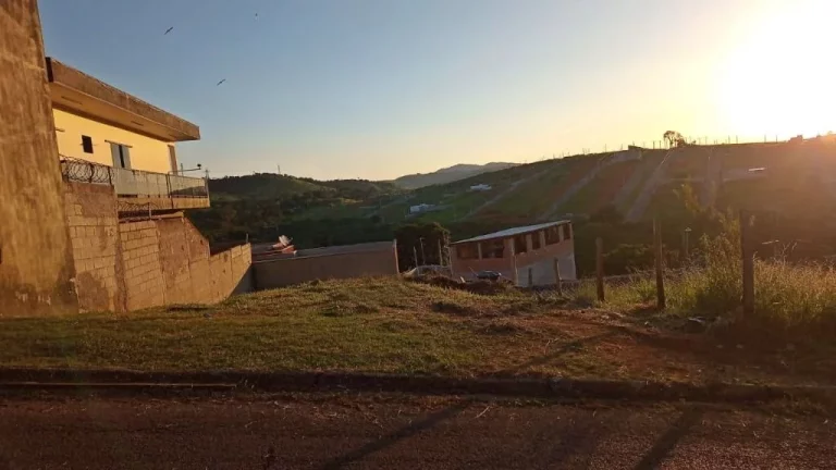 Imagem Terreno 2 Lotes 125m² Construção Casas Venda, 250m² por R$ 130.000 - R Dirceu Ruiz de Toledo - R Cinco - Jardim Marlene Miranda - Taubaté/SP - TE0084