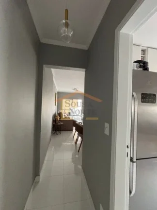 Imagem Apartamento totalmente reformado, com 65m², 3 quartos, sendo 2 conjugados e 1 suíte, sala para doi...