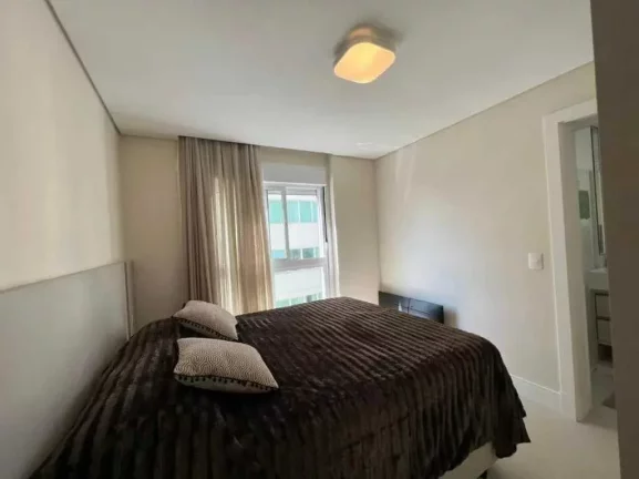 Imagem Apartamento mobiliado com 3 suítes e 2 vagas no Centro de Balneario Camboriu- SC