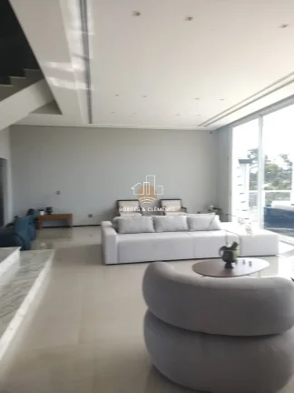 Imagem Residência de Alto Padrão com piscina e Elevador no Equilibrium