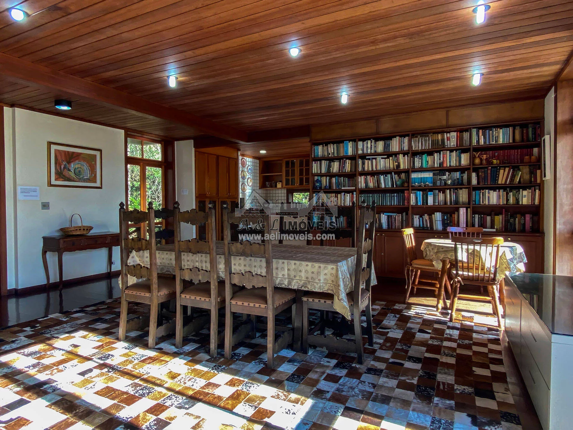 Imagem Casa à venda em Campos do Jordão – Com 5 dorm Vista para Pedra do Baú