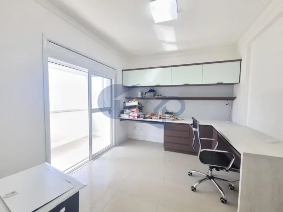 Imagem Apartamento á venda com 4 suítes no Predial em Torres/RS