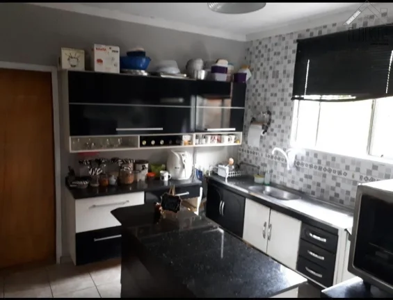Imagem Casa à venda em São José dos Campos, Centro - Churrasqueira inclusa