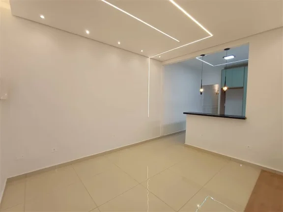 Espaçosa Casa 3 Quartos com 2 Suítes à Venda em Caicara, Praia Grande